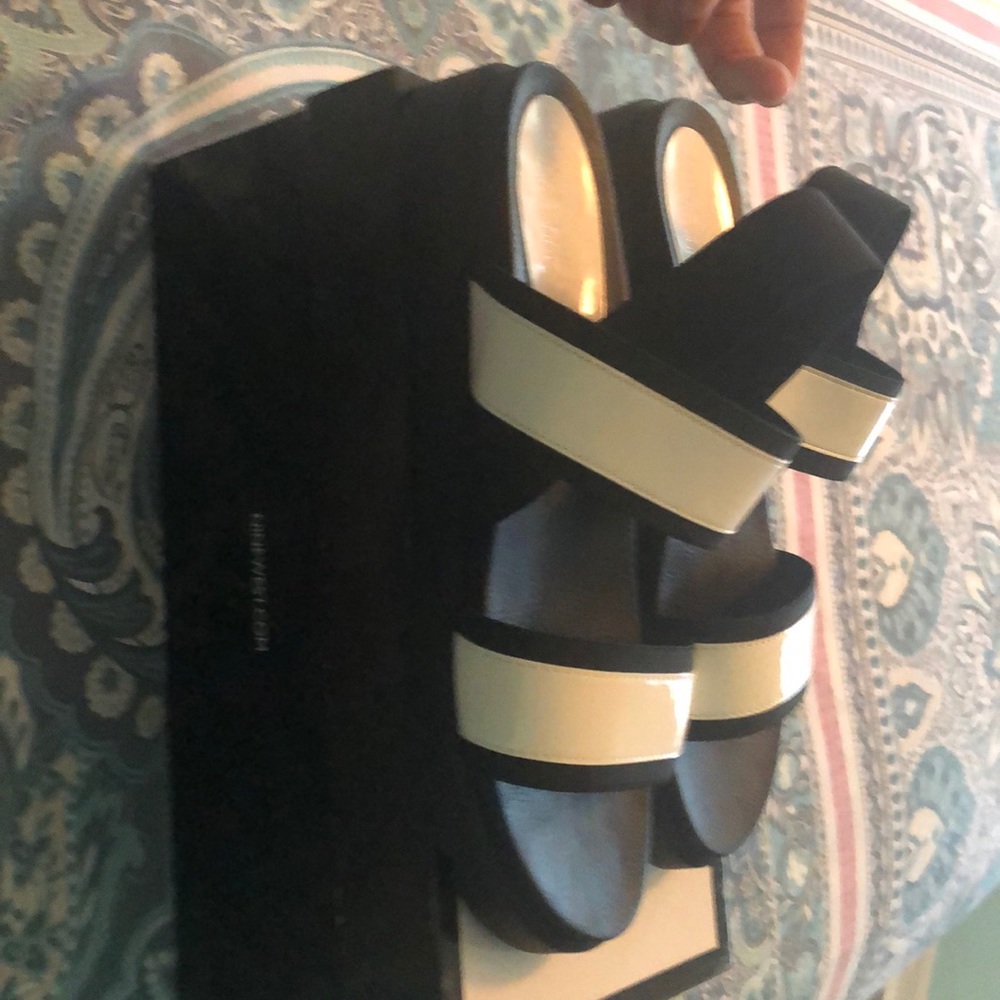 Sandals - Picture 3 of 5